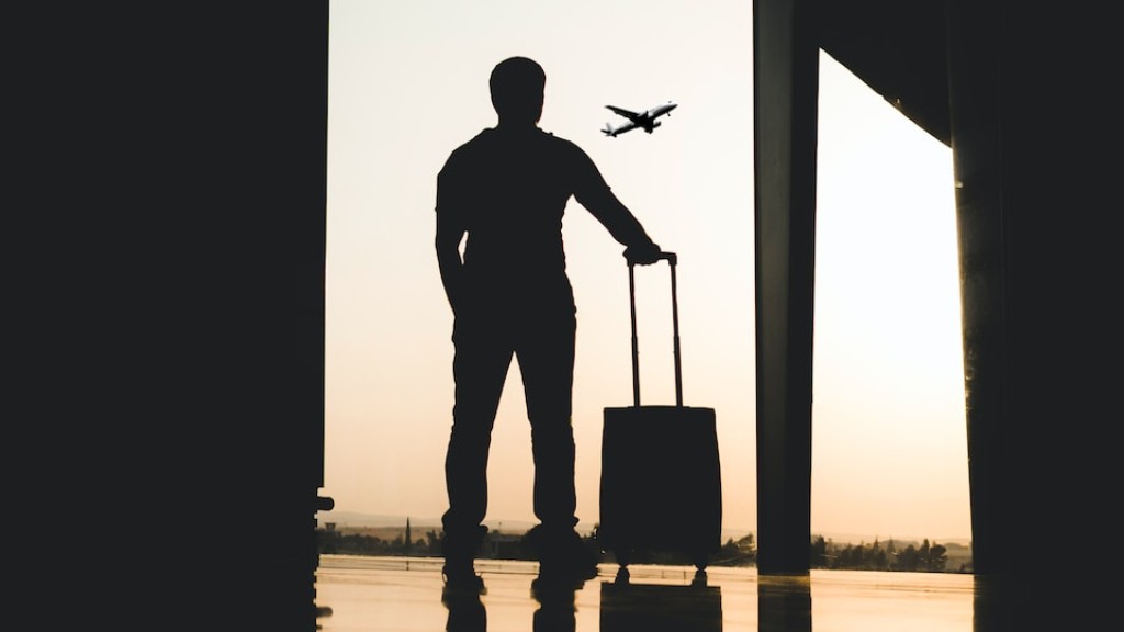 Can i travel 1 month before my visa expires?